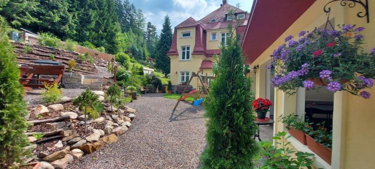 Ubytovani V Soukromi - Apartman Meran Svoboda nad Úpou Exteriör bild