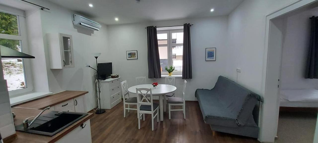 Ubytovani V Soukromi - Apartman Meran Svoboda nad Úpou Exteriör bild